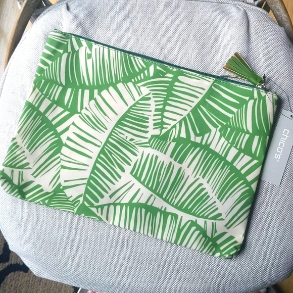 Chico's Handbags - ✨NWT Large Chico's Pouch
